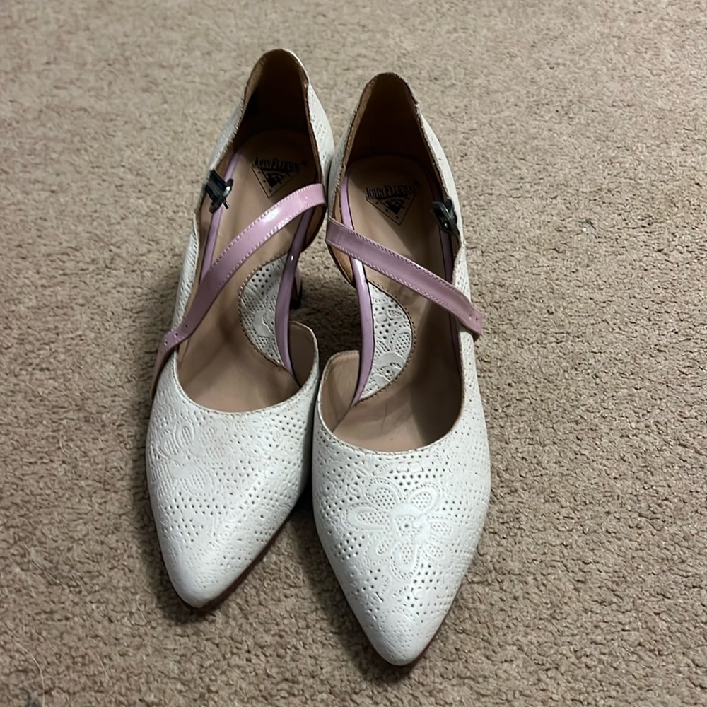 John Fluevog heels; Beige/Lilac; size 9